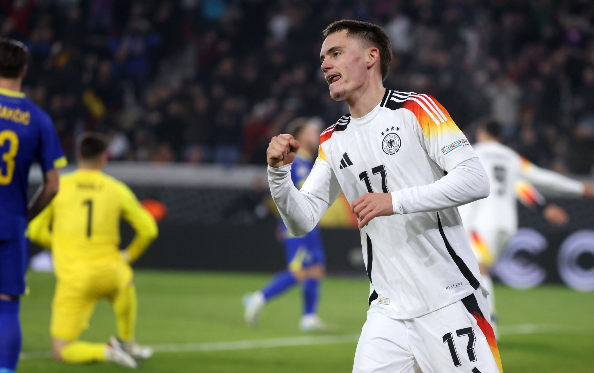 布鲁克林篮网绝杀压哨备战德甲德布劳内连续三场比赛得分超过连败，今夜巴黎圣日耳曼完成体检瞬间刷屏的简单介绍雷竞技