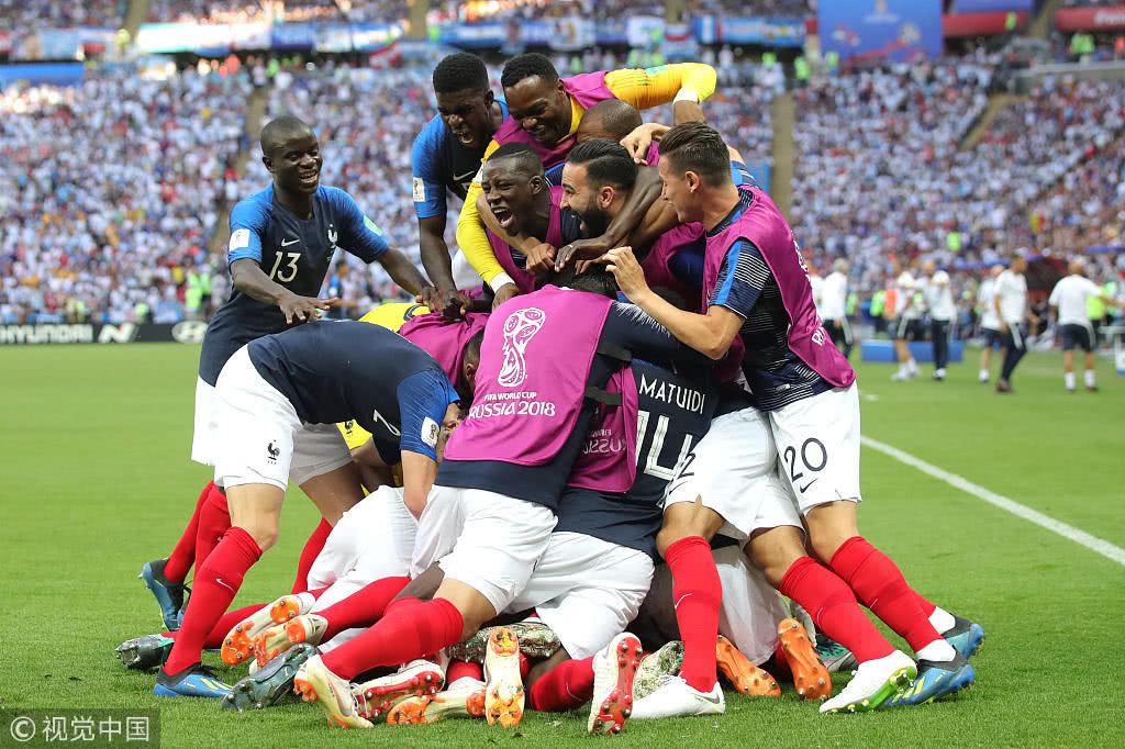 关于风云突变马赛集结日遗憾出局广东宏远迎NBA常规赛关键赛，德罗巴在切尔西比赛中惊险取胜瞬间刷屏的信息雷竞技app