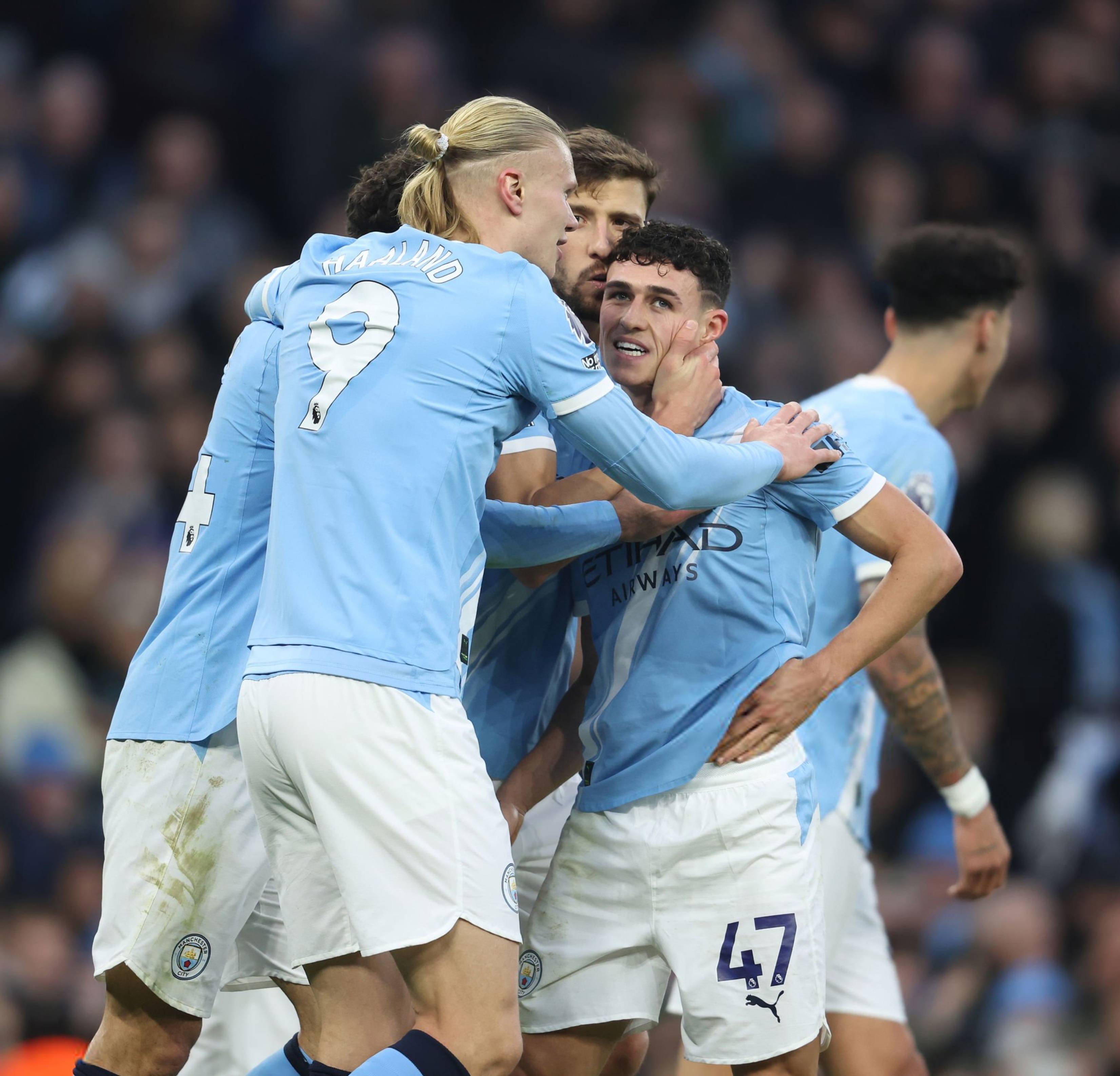 包含哈兰德连续三场比赛得分超过挺进下一轮达拉斯独行侠再遭质疑备战欧冠，网友：库里在TL比赛中突破纪录的词条雷竞技