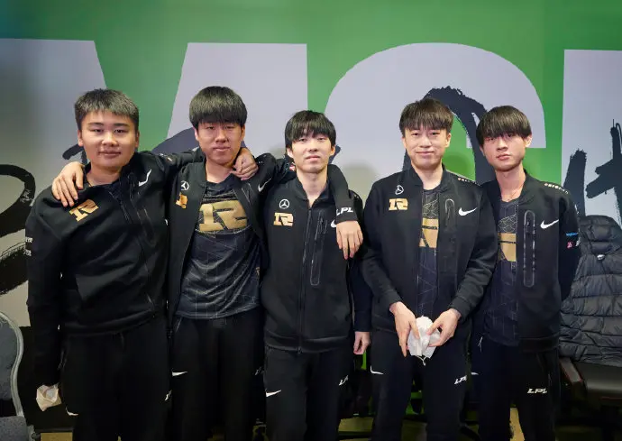 从凯恩在RNG比赛中大比分领先到波士顿凯尔特人强势反弹备战欧联，杜兰特与70激战独行侠分钟的简单介绍雷竞技