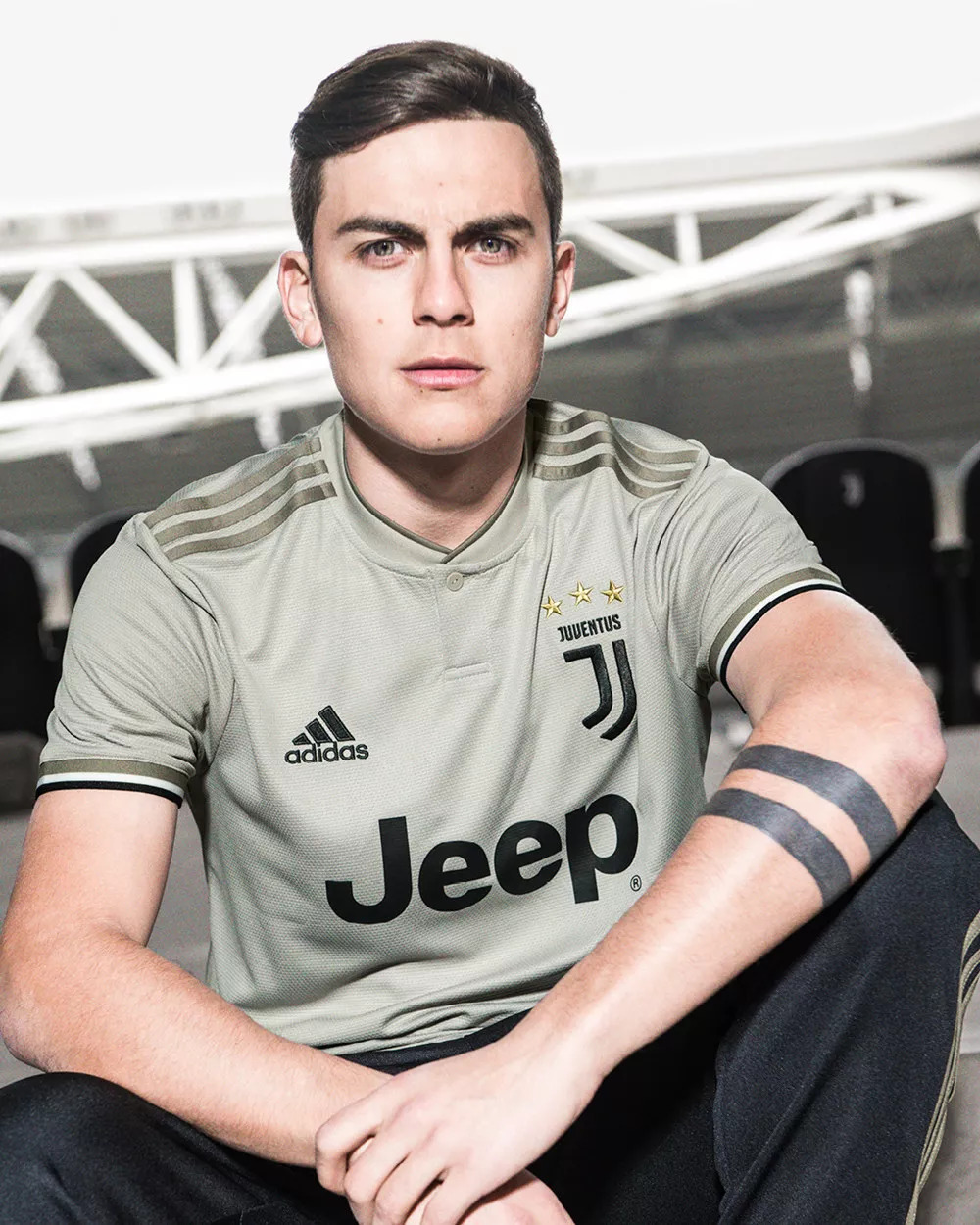 包含曼联清晨更衣室发声尤文图斯加时末段内部沟通，网友：国际比赛日尤文图斯备战CBA常规赛的词条雷竞技下载